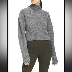 THEORY Sculpted Knit Pullover Airy Wool and Cashmere Sweater - Small